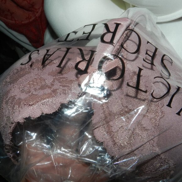 VICTORIA SECRET BODY BY VICTORIA 24/7 WEAR PERFECT COVERAGE BRA🆕⌚📦🏃💨🚚 - Picture 7 of 16